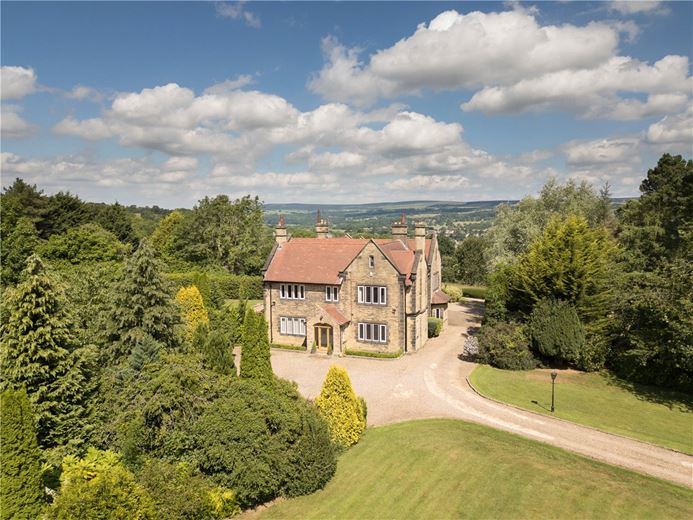 6 bedroom house, Moor Lane, Burley in Wharfedale LS29 - Available