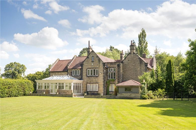 6 bedroom house, Moor Lane, Burley in Wharfedale LS29 - Available