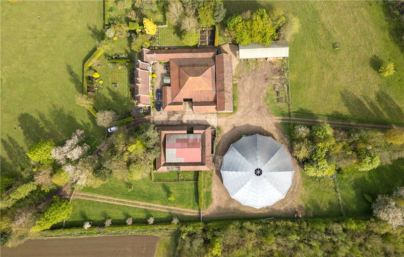  bedroom house, Barn 1, Low Farm Barns, Thorpe Underwood YO26 - Available