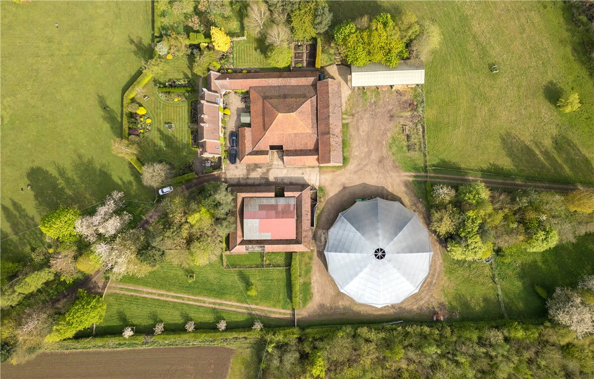  bedroom house, Barn 2, Low Farm Barns, Thorpe Underwood YO26 - Available