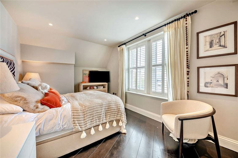 3 bedroom flat, Victoria Avenue, Harrogate HG1 - Sold STC