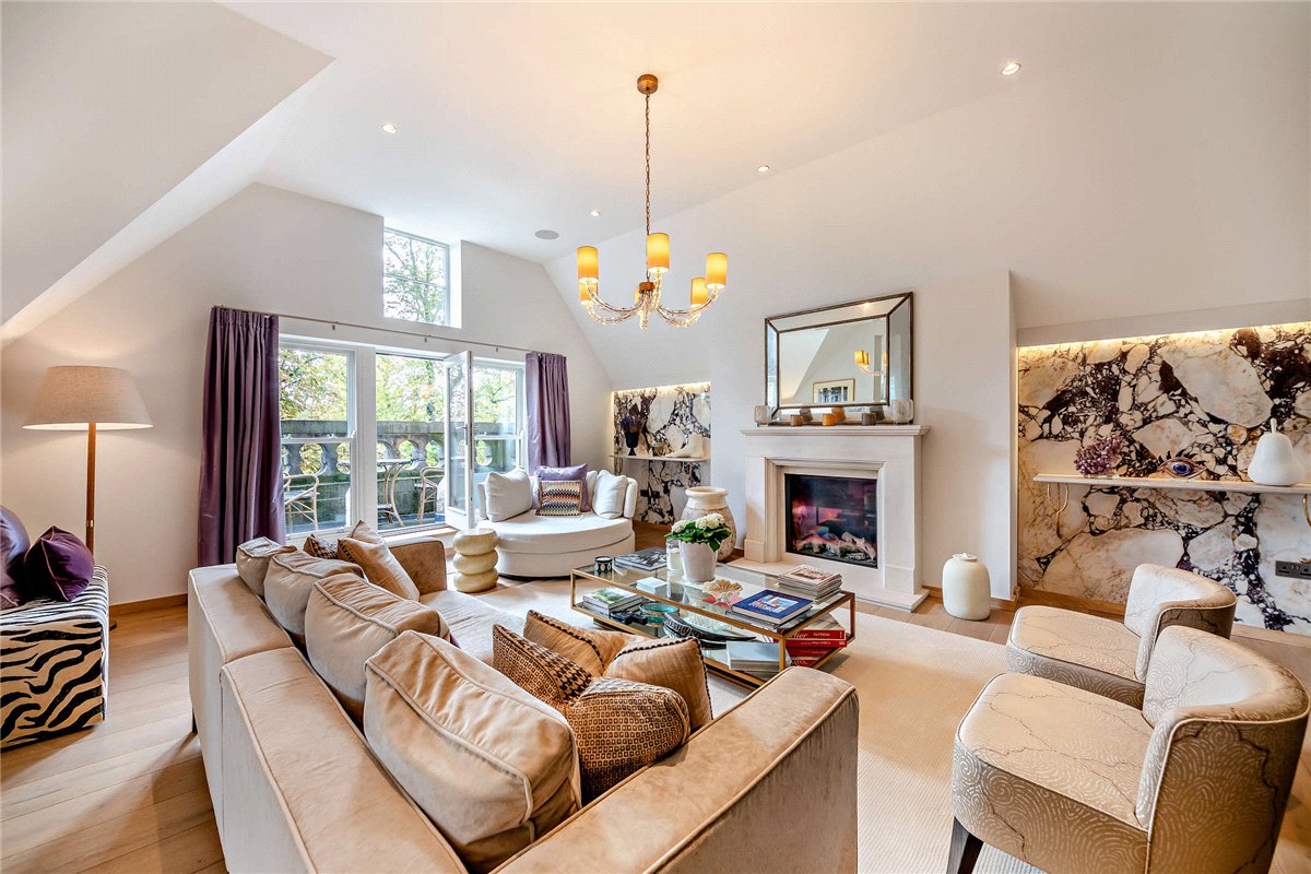 3 bedroom flat, Victoria Avenue, Harrogate HG1 - Sold STC