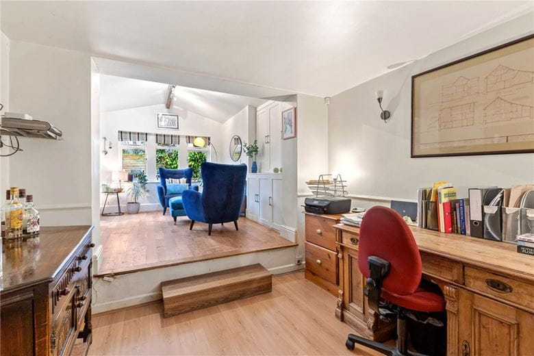 5 bedroom house, West Lane, Bradley BD20 - Available