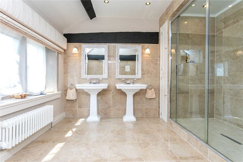 6 bedroom house, Osbaldeston, Near Blackburn BB2 - Available