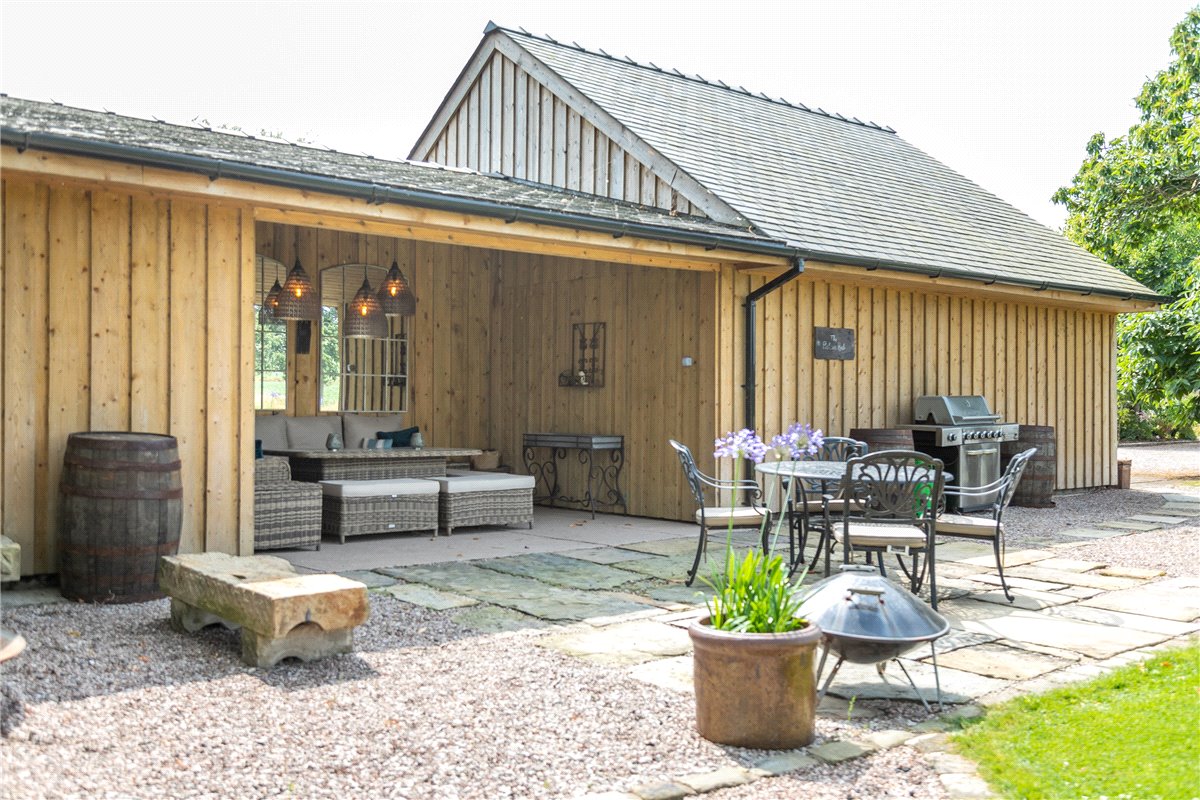 6 bedroom house, Osbaldeston, Near Blackburn BB2 - Available