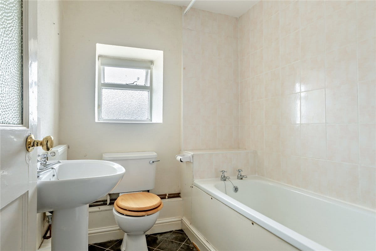 2 bedroom house, Main Street, Ripley HG3 - Available