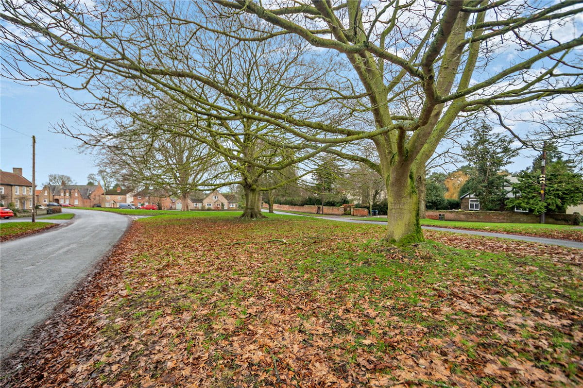 4 bedroom house, The Green, Kirklington DL8 - Available