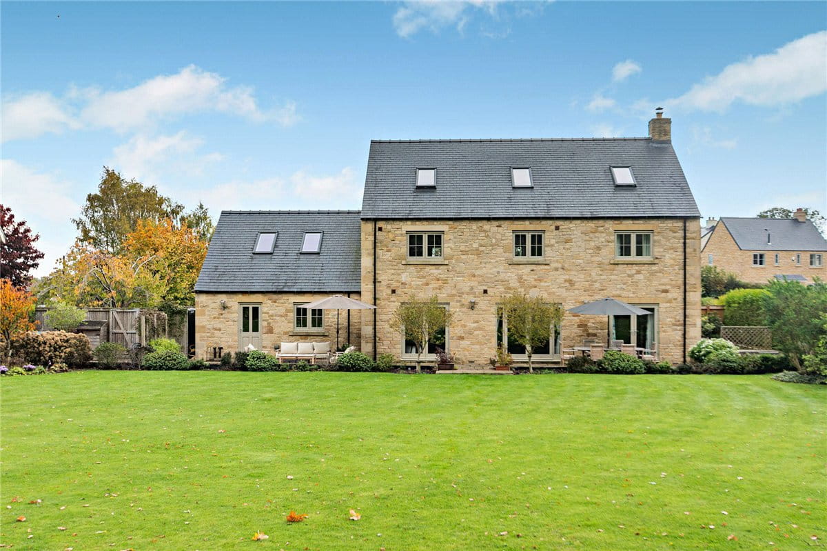 5 bedroom house, Main Street, Kirkby Malzeard HG4 - Available