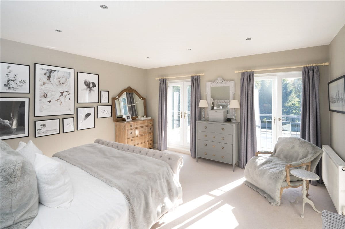 6 bedroom house, 8 Foxhill Avenue, Weetwood LS16 - Available