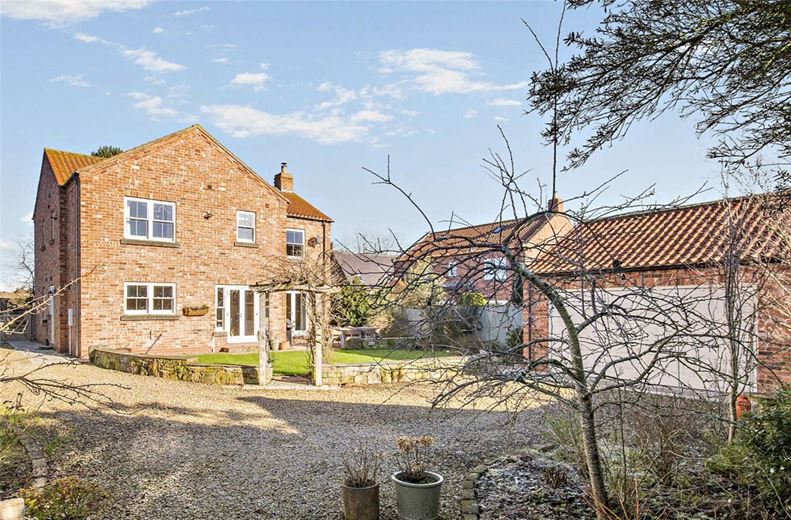 4 bedroom house, Manor Garth, Skelton-on-Ure HG4 - Available