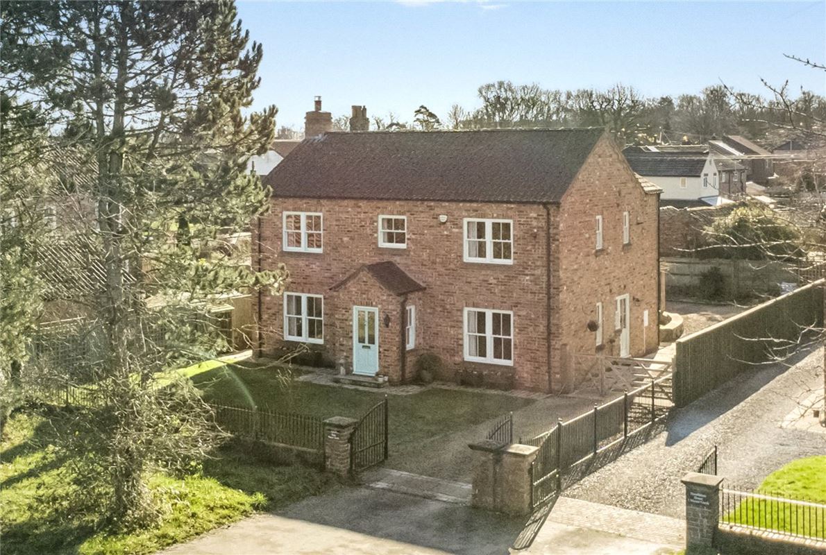 4 bedroom house, Manor Garth, Skelton-on-Ure HG4 - Available