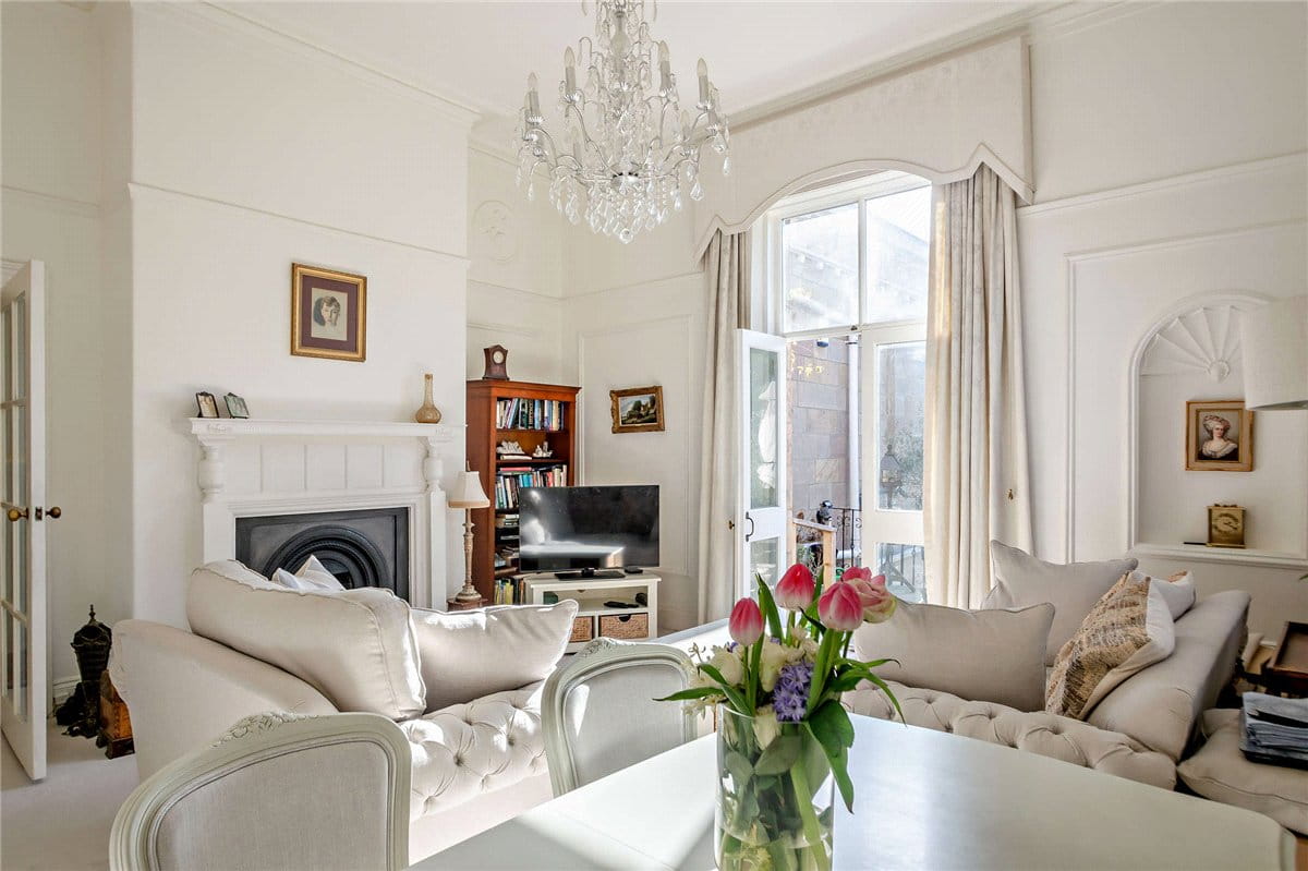 2 bedroom flat, Otley Road, Harrogate HG2 - Available