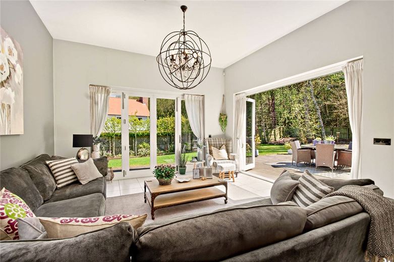 5 bedroom house, Sussex Avenue, Harrogate HG1 - Available