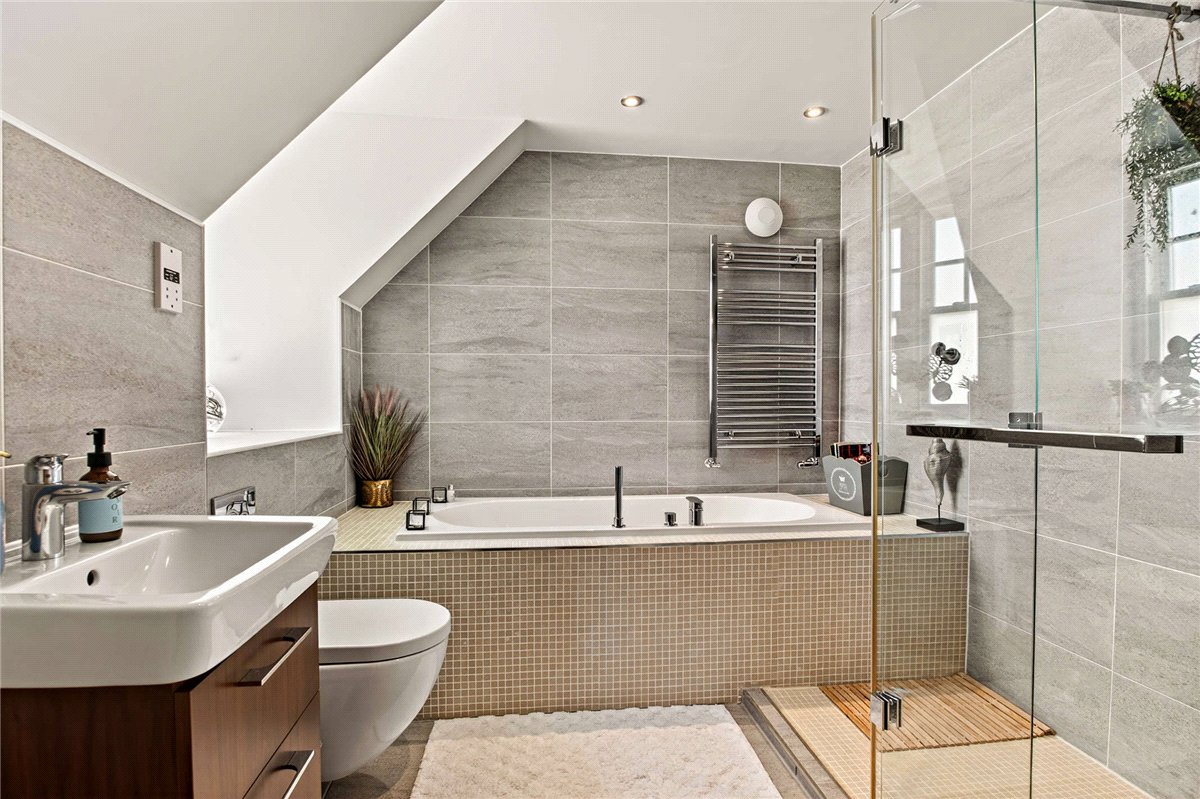 5 bedroom house, Sussex Avenue, Harrogate HG1 - Available