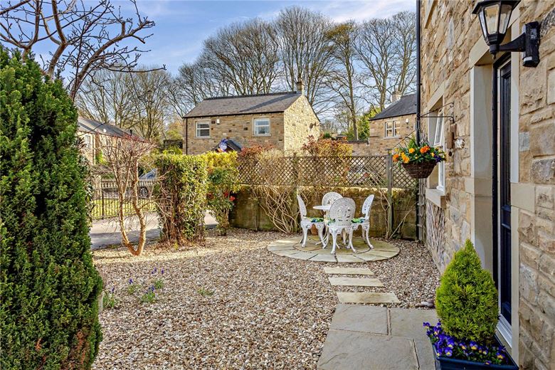 4 bedroom house, Sedgegarth, Thorner LS14 - Sold STC
