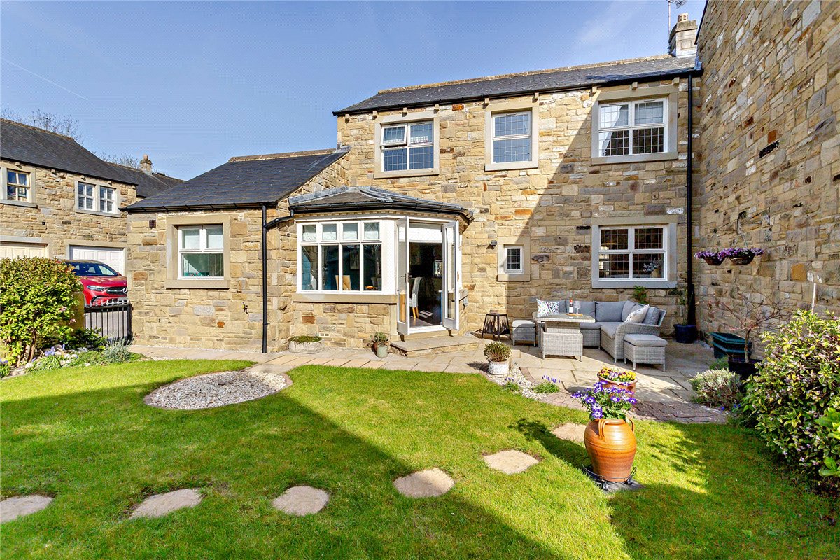4 bedroom house, Sedgegarth, Thorner LS14 - Sold STC