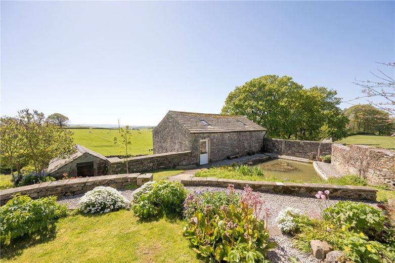3 bedroom house, Calton, Near Skipton BD23 - Available