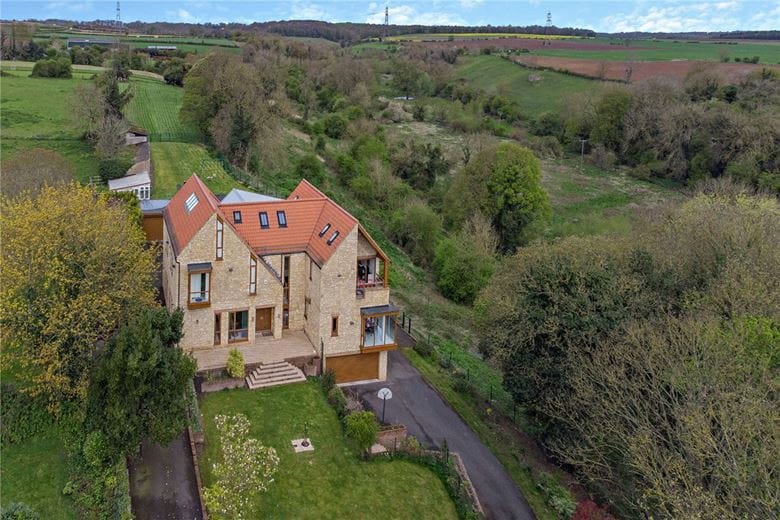 8 bedroom house, Cragtops, Pinfold Lane WF8 - Available