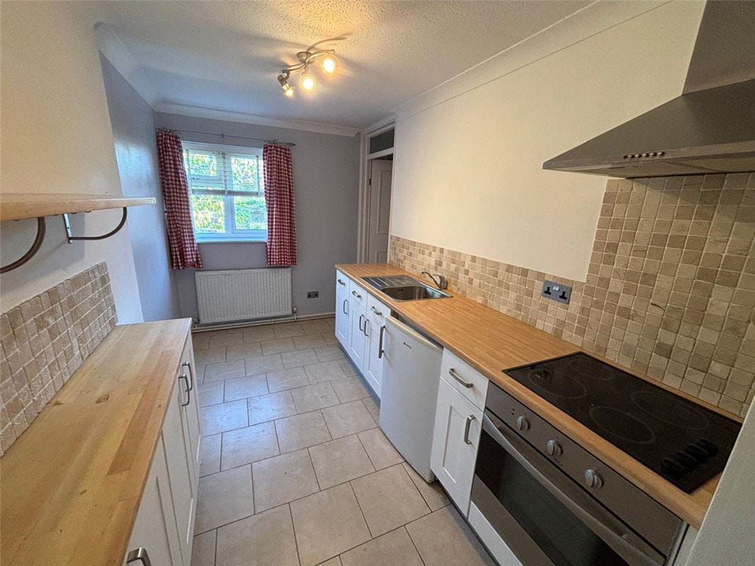 1 bedroom flat, Lichfield Grove, Harrogate HG3 - Available