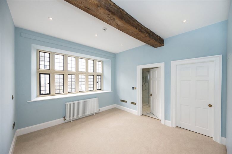 2 bedroom flat, Shrewsbury, Ledston Hall, Back Newton Lane WF10