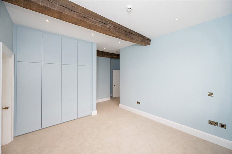 2 bedroom flat, Shrewsbury, Ledston Hall, Back Newton Lane WF10