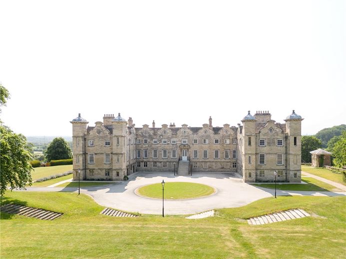 2 bedroom flat, Shrewsbury, Ledston Hall, Back Newton Lane WF10