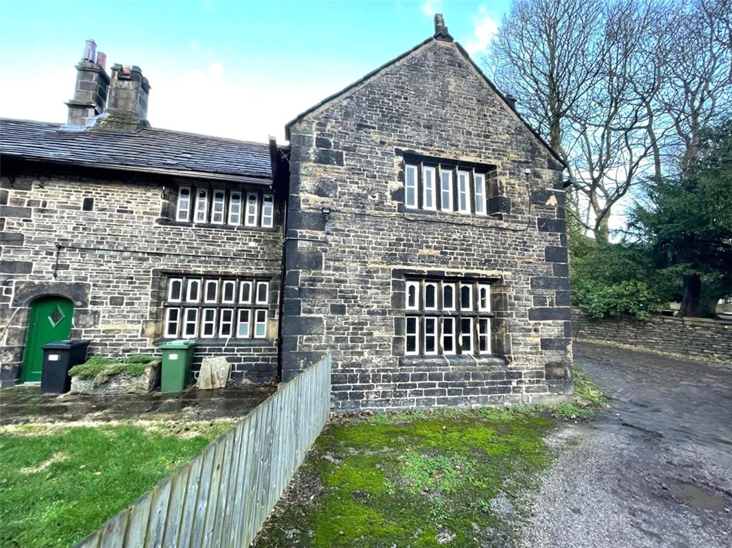 3 bedroom cottage, Nabbs Lane, Slaithwaite HD7 - Under Offer