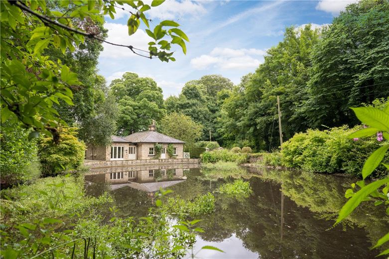 2 bedroom cottage, The Lodge, Hollyhill Road DL8