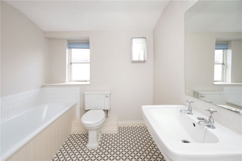 4 bedroom cottage, The Green, Kirklington DL8