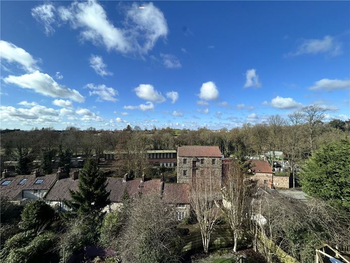 4 bedroom house, Castle Road, Pickering YO18