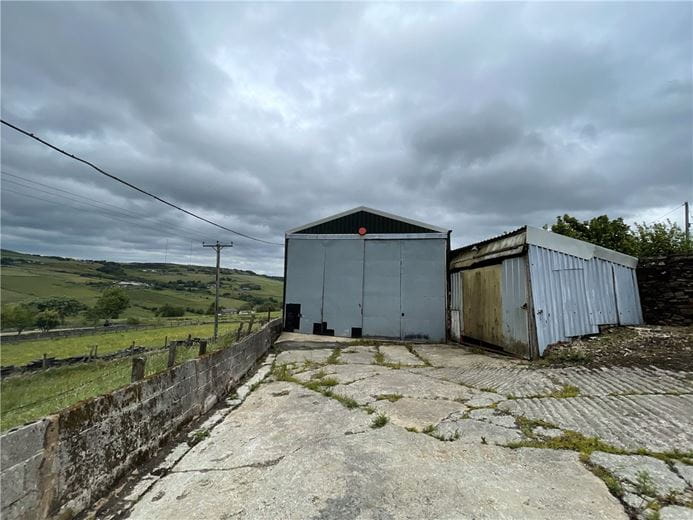  Farm, 1 Copside, Huddersfield HD7 - Available