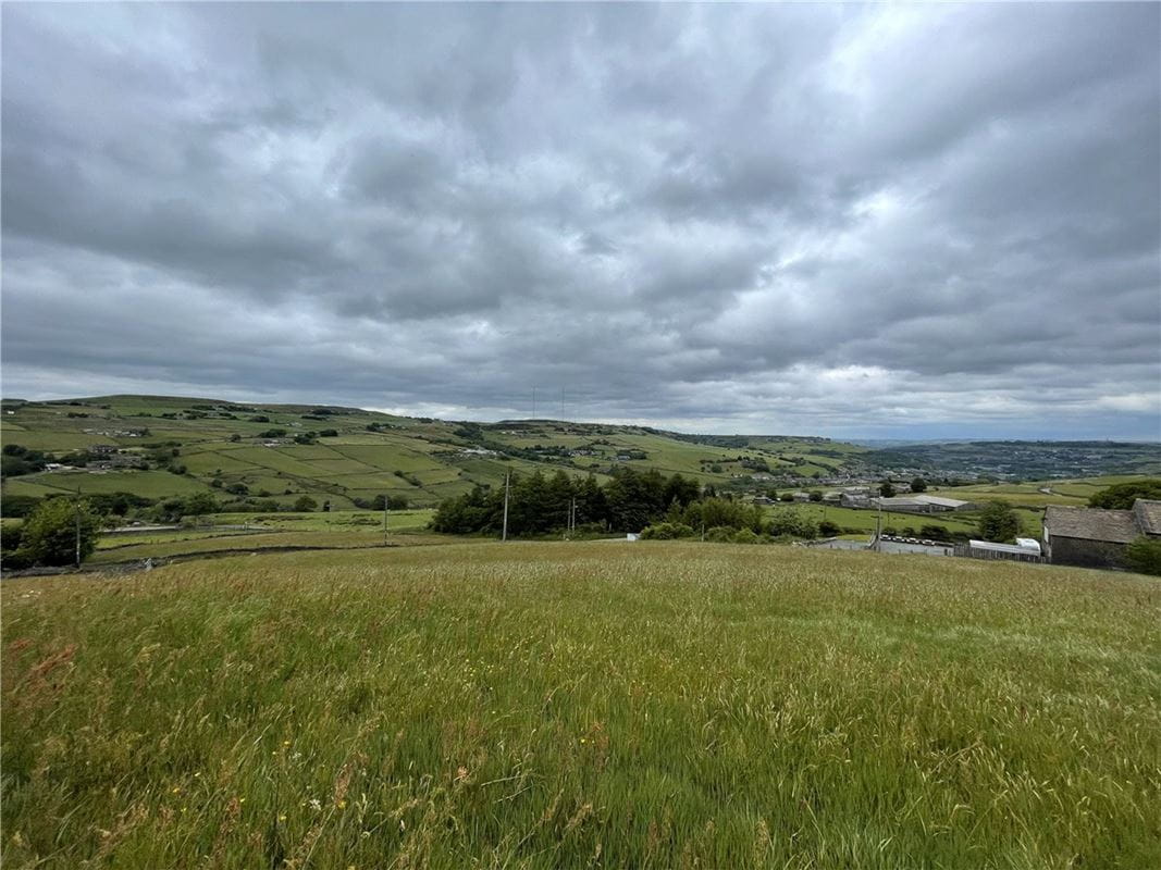  Farm, 1 Copside, Huddersfield HD7 - Available