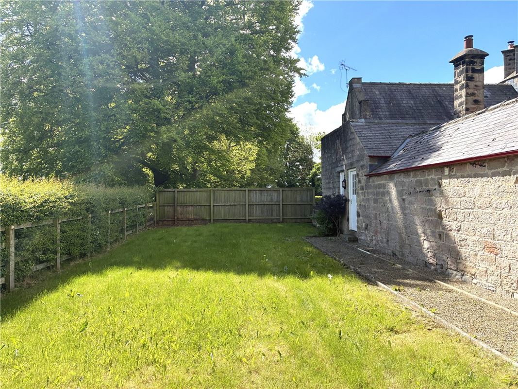 2 bedroom house, The Old School House, South Park Lane LS22 - Available