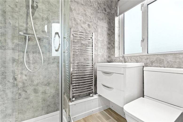 1 bedroom flat, Brewster Gardens, London W10 - Available