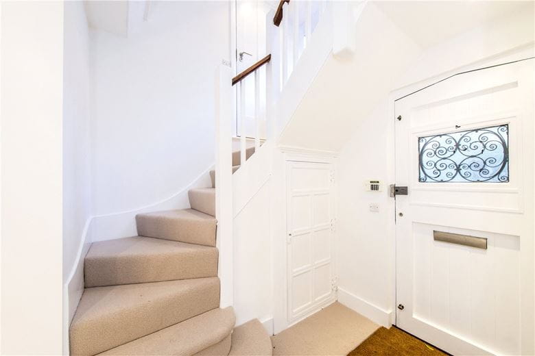 2 bedroom house, Thurloe Close, South Kensington SW7 - Available