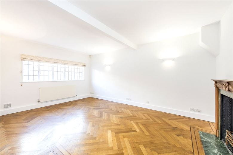 2 bedroom house, Thurloe Close, South Kensington SW7 - Available