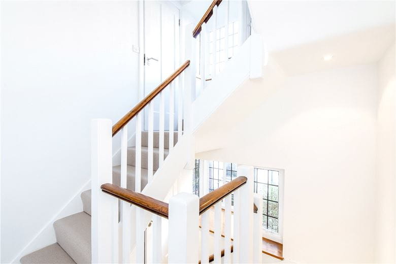 2 bedroom house, Thurloe Close, South Kensington SW7 - Available