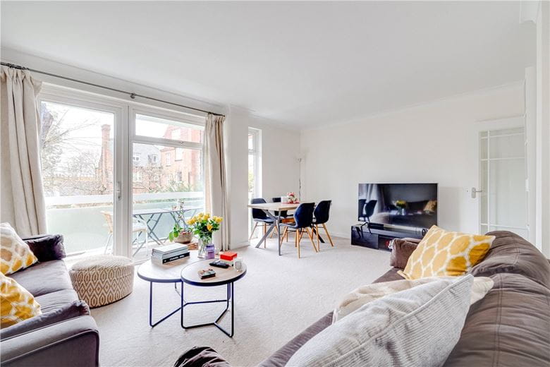 3 bedroom flat, Melbury Road, Holland Park W14