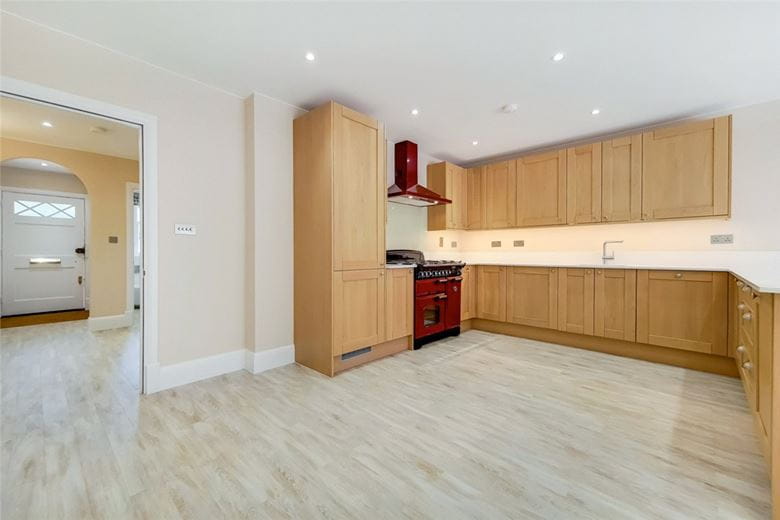 3 bedroom house, Abbotsbury Road, Holland Park W14 - Available