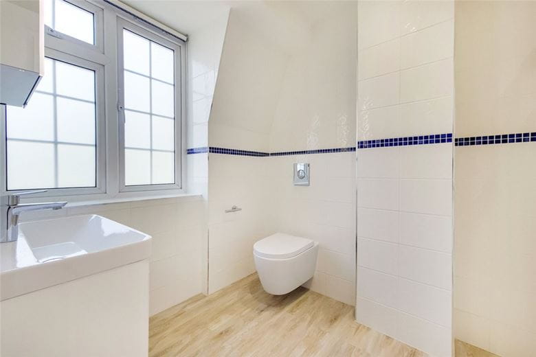 3 bedroom house, Abbotsbury Road, Holland Park W14 - Available