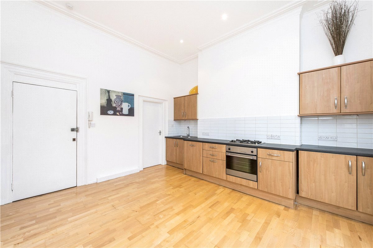 1 bedroom flat, Royal Crescent, Holland Park W11 - Available