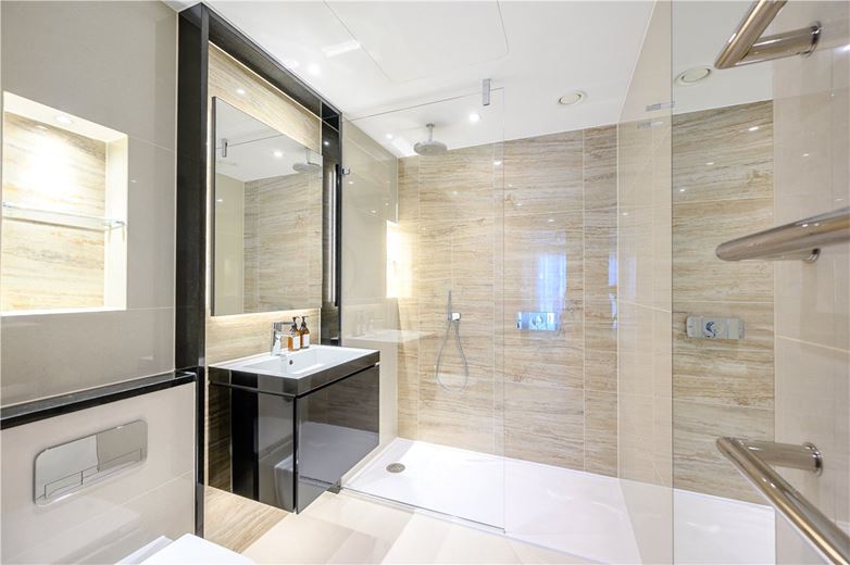 2 bedroom flat, Edgware Road, W2 - Available