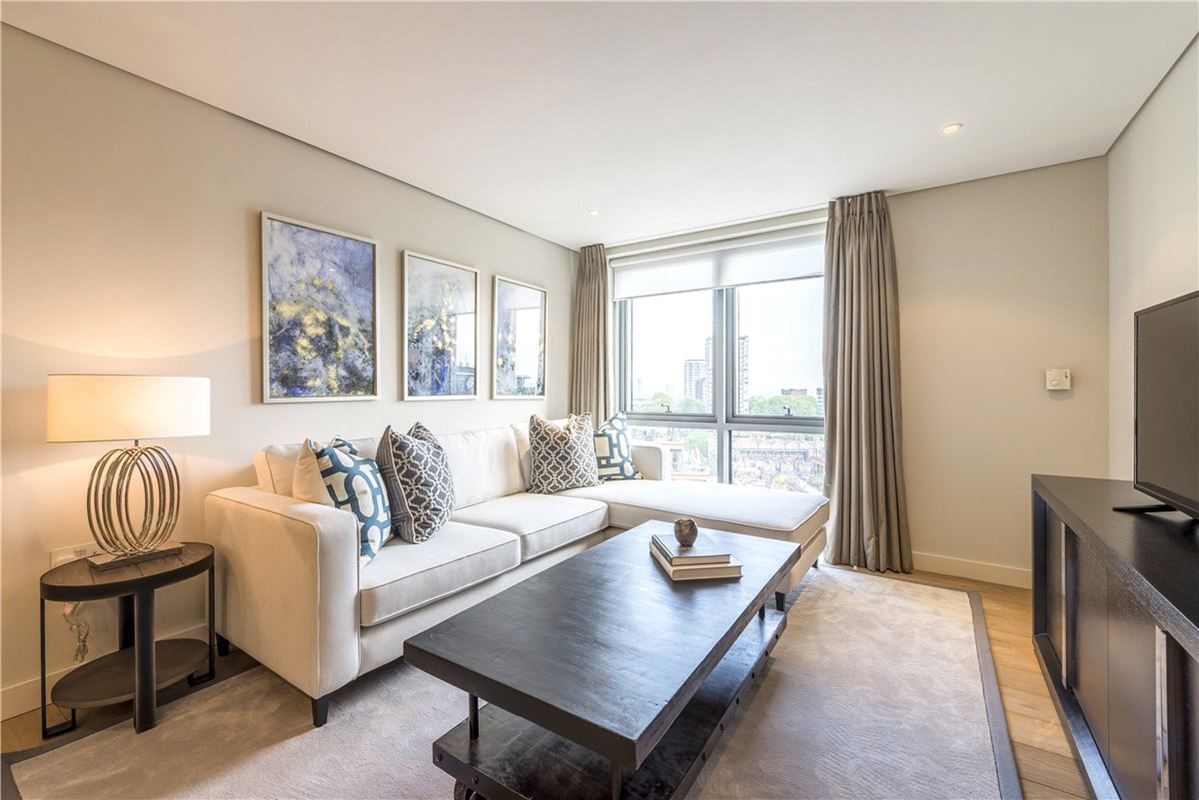 3 bedroom flat, Merchant Square East, London W2 - Available