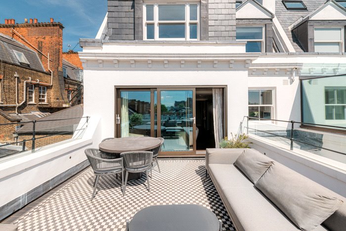 2 bedroom flat, Prince of Wales Terrace, London W8 - Available