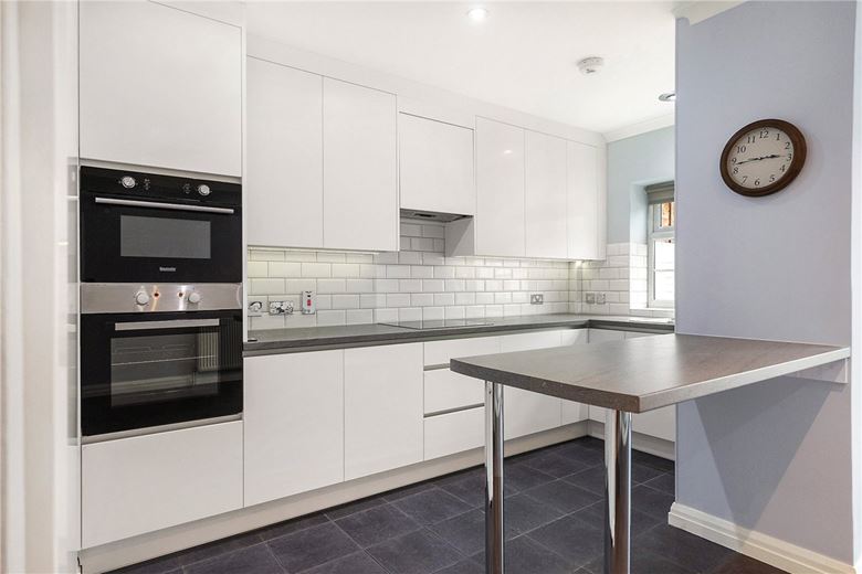 4 bedroom house, Holland Villas Road, London W14 - Available