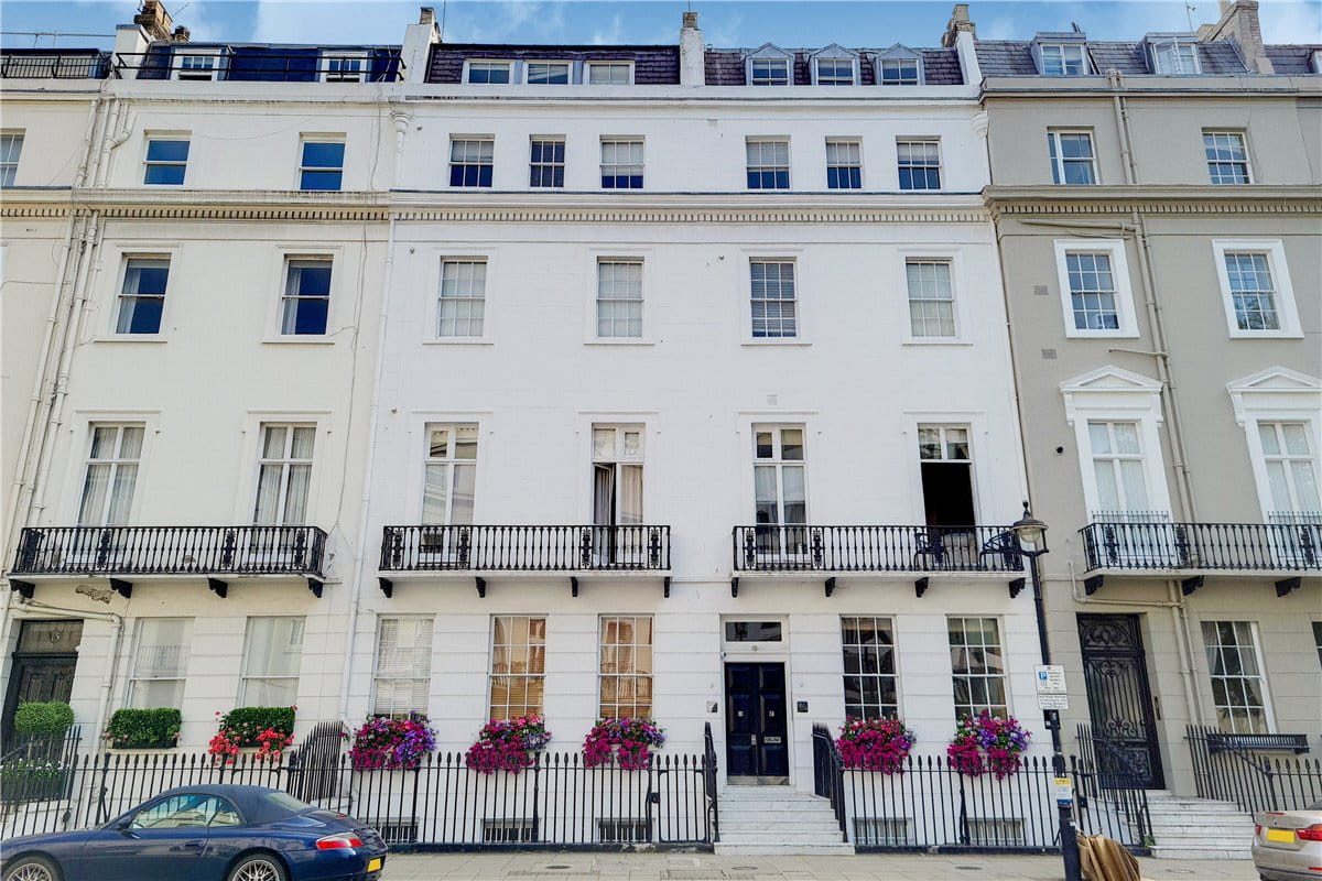 1 bedroom flat, Chesham Place, Belgravia SW1X - Available