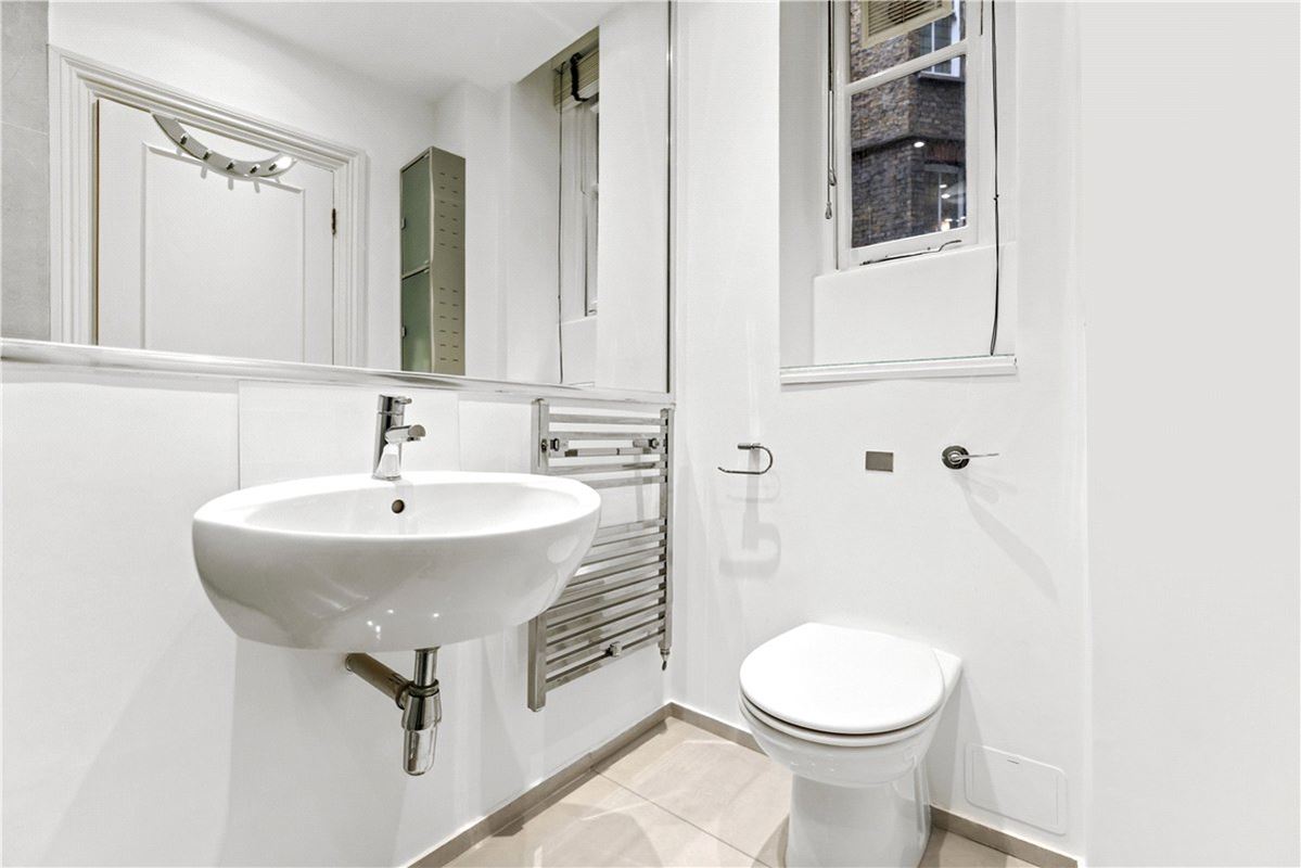 2 bedroom flat, Lincoln House, Basil Street SW3 - Available