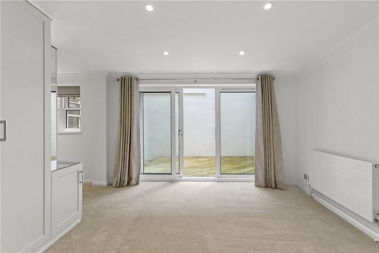 2 bedroom flat, Manson Place, South Kensington SW7 - Available
