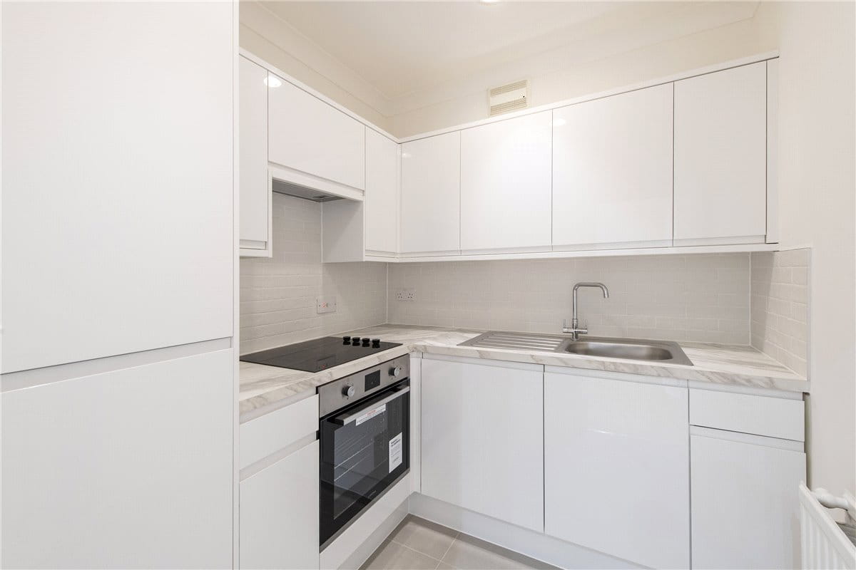 1 bedroom flat, Chesham Place, Belgravia SW1X - Available