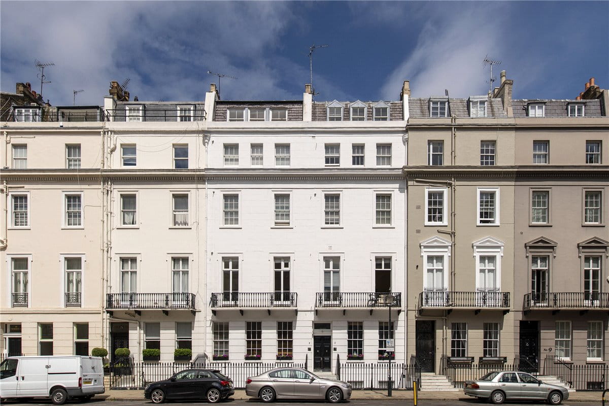 1 bedroom flat, Chesham Place, Belgravia SW1X - Available